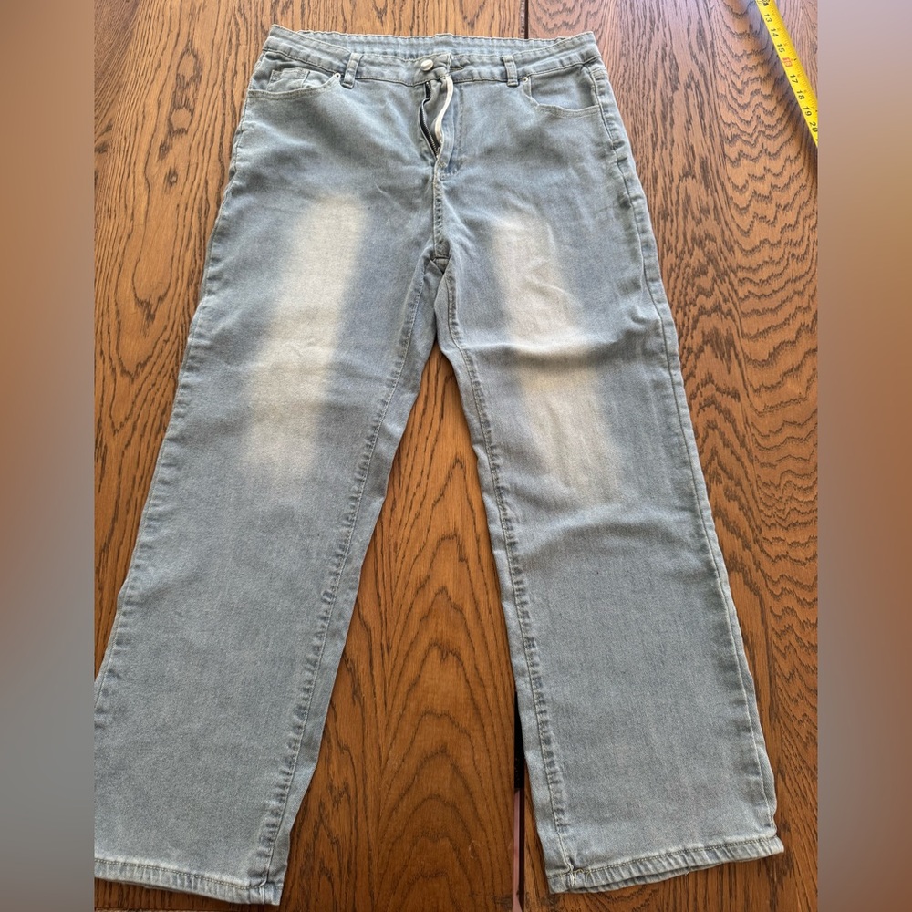 Women’s light blue denim Jeans Slimming light wash stretch flattering colors